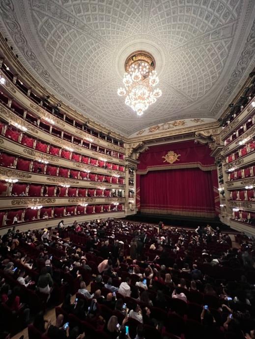Teatro all Scala Opera House offered free ballet and music nights one week in Milan