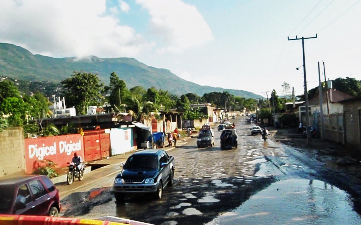 road in haiti near where dnielle stayed