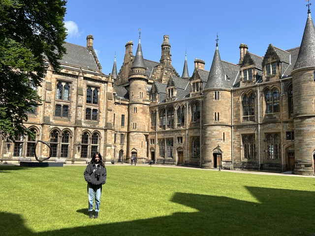 Tallisen in the University of Glasgow Courtyard 