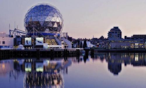 Picture of Science World and its reflection on False Creek 