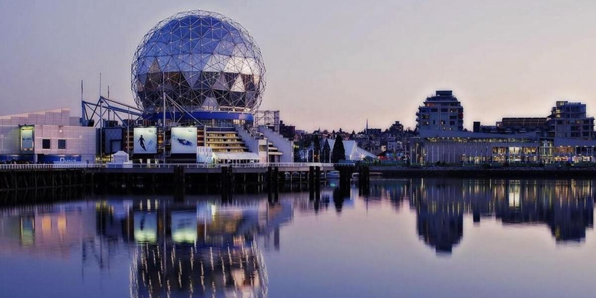 Picture of Science World and its reflection on False Creek 